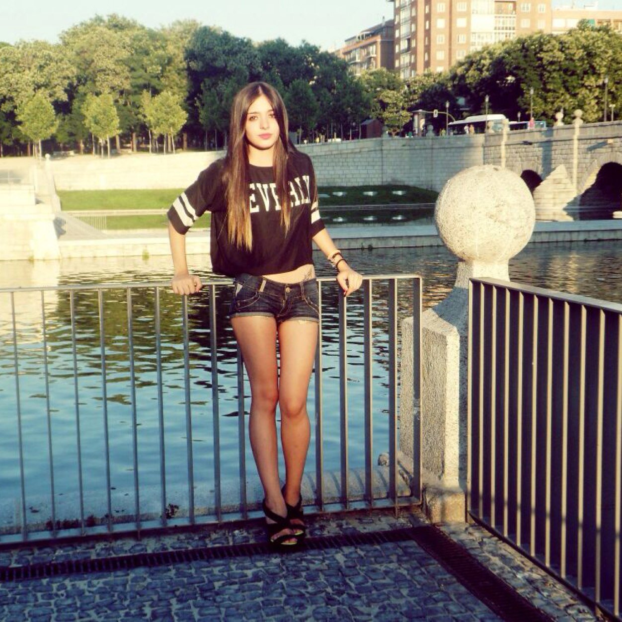 •Chica de imagen de la sala MAXIME ( WICKED ) • C/Ronda de Toledo (metro Puerta de Toledo L/5) 
•••Listas DAYANA PETROVA•••