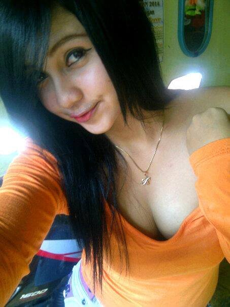 SintaAlona1's profile picture. I like shopping and clubbing