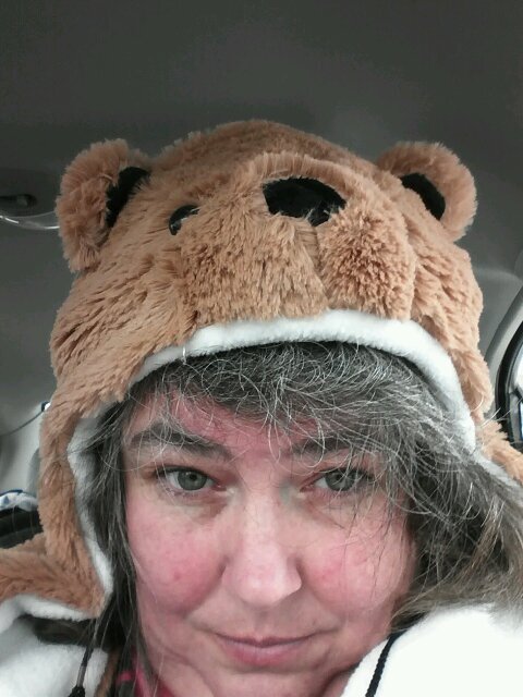 Wonderbar2's profile picture. am a single mom with two teenagers and I like hockey,,,, hockey ,,,, and HOCKEY!!!! did I mention I like hockey?