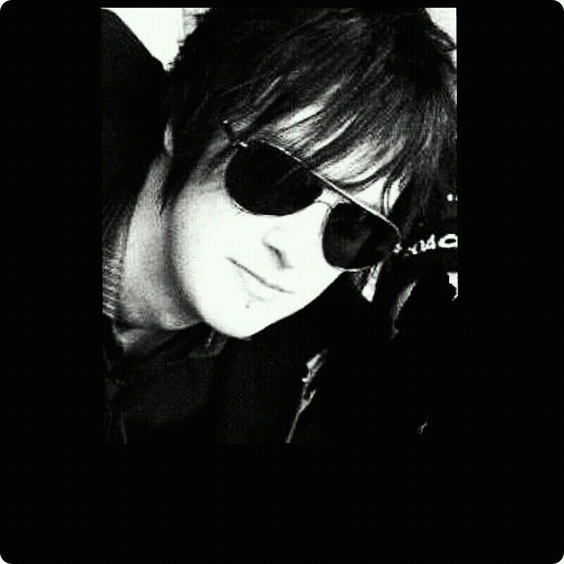 Hello Avengers! Its Avenged Sevefold's fun page..If you love A7X and if you wanna learn much more things about A7X follow me on facebook and twitter...