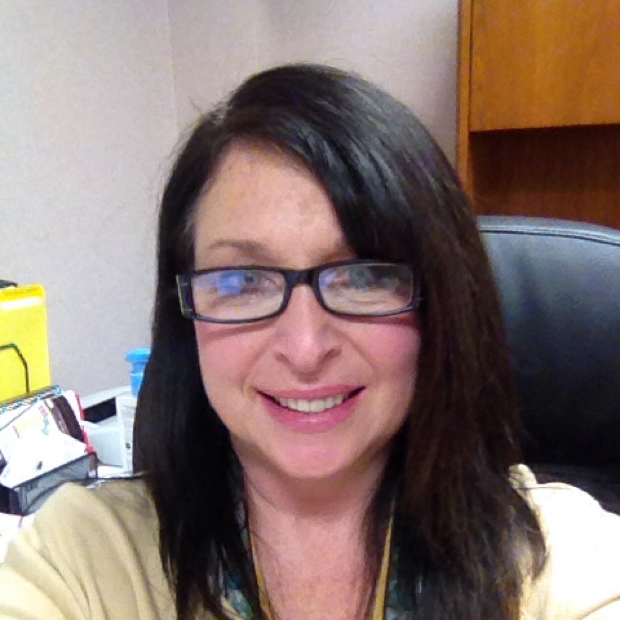 mom, wife, and NHS admin. Love my life!