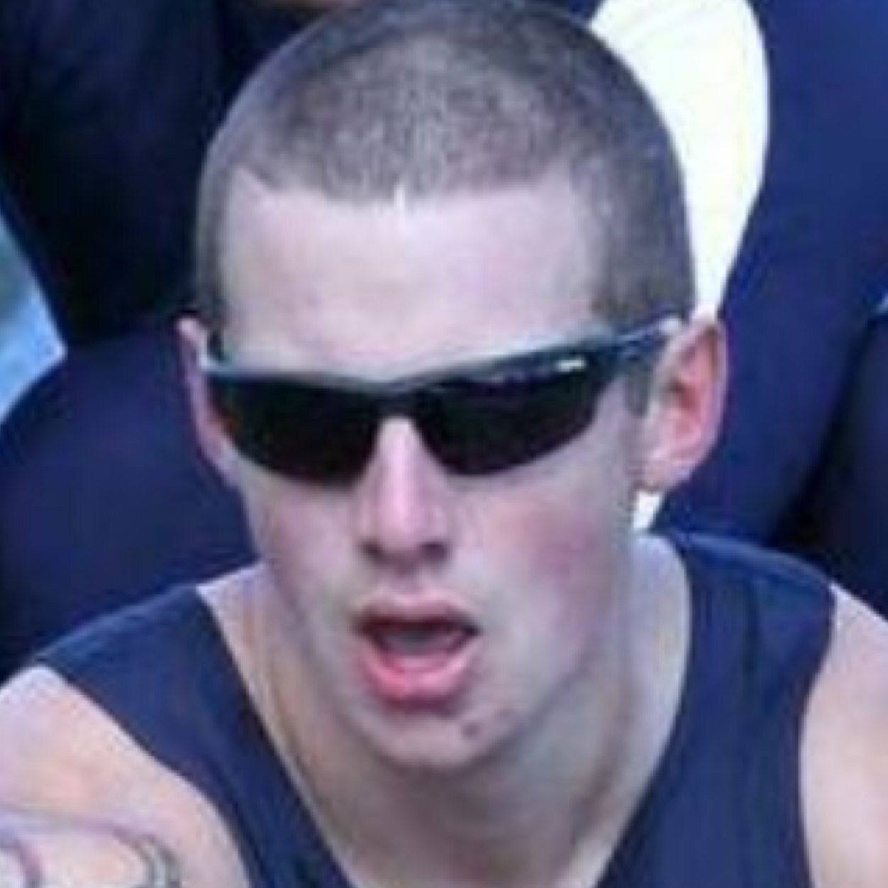 the_dervi's profile picture. Any questions for Davie or the bus in general feel free to post.