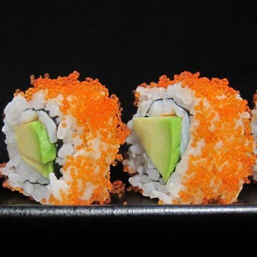 Taberna japonesa con excelente sushi. Al frente, Koji Otani, un sushiman con espíritu de pintor.