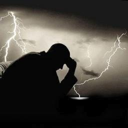 senin bir gülümsemen bile karanlığımı aydınlatmaya yeterdi..
















unfollowsuz takipteyiz   takip eden takip edilir...