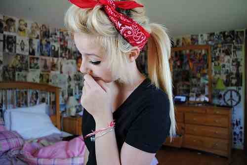 15¦Single¦Straight. Talk to me? I follow back.