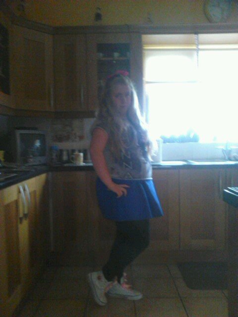 follow me 1D for life and Aaron Johnson xxxxx
