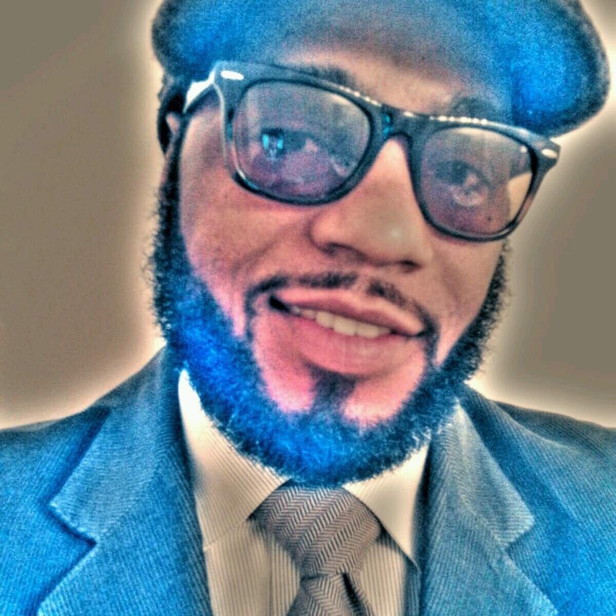 emcee from the legendary Ugly People.
https://t.co/q42kJKEiaO. IG: 32zeroDerek