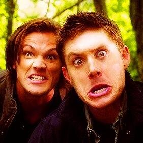Rol basado en la serie Supernatural {Destiel;Sabriel} Saving people, hunting things, the RM business.