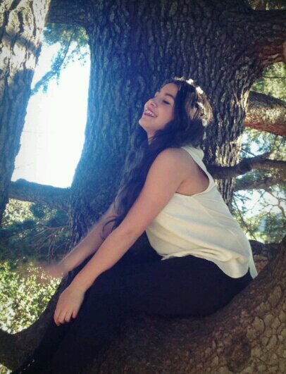 Believe in your dreams is the only way to make them a reality-to me i follow back follow me :) FB: Léa Courcier ( i accept everybody)