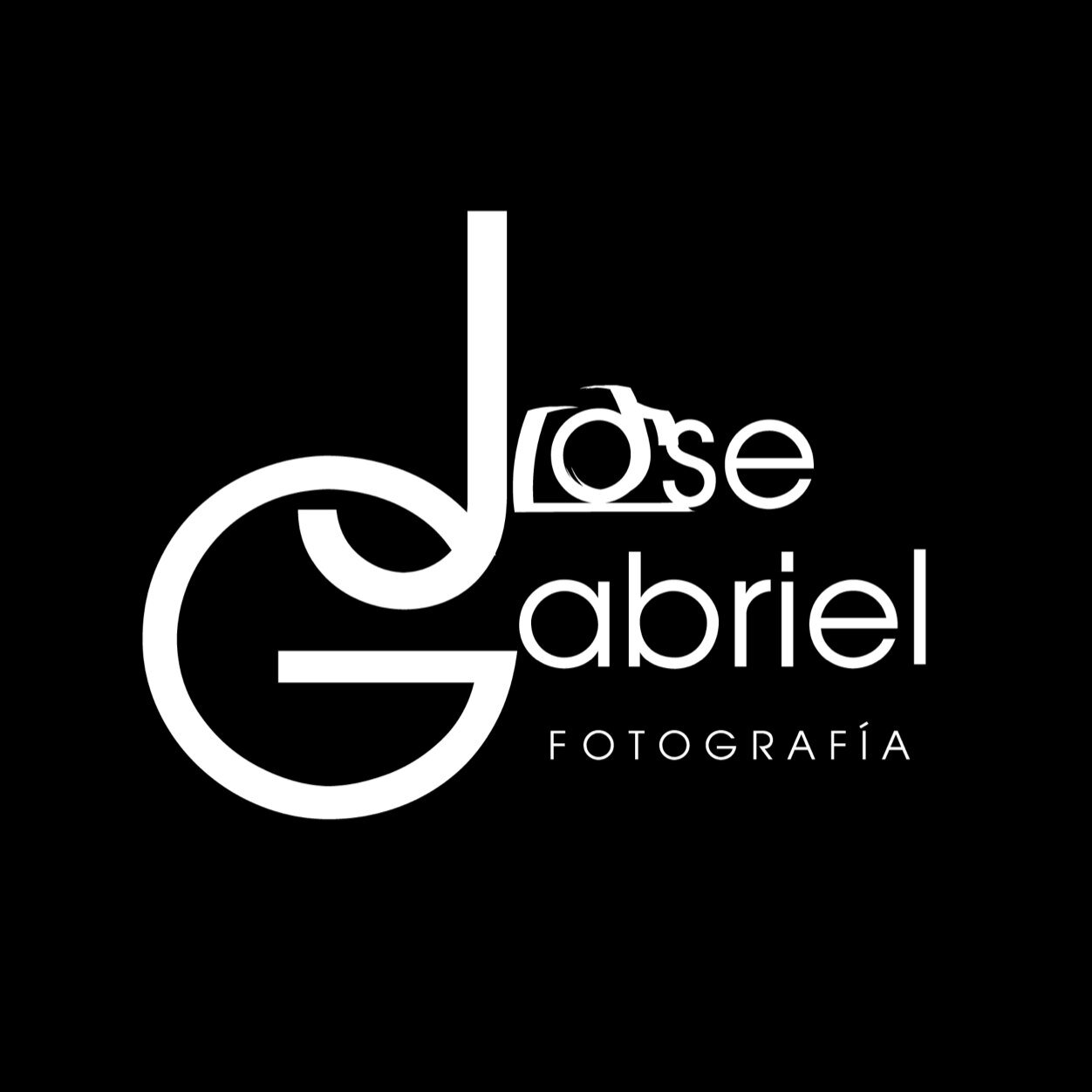 “Lo más importante no es la cámara, sino el ojo.”
Alfred Eisenstaedt.


Josegabrielfotografia@gmail.com