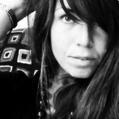 fruit_medicine's profile picture. Creatress, barefooter, green thumb.