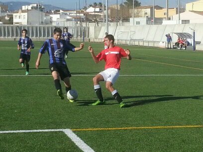 Jugador del juvenil A de la Floresta
       El futbol? Mi vida