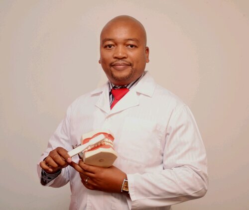 Dentist practising in Soweto, enjoying life with my family, along with all it's challenges...