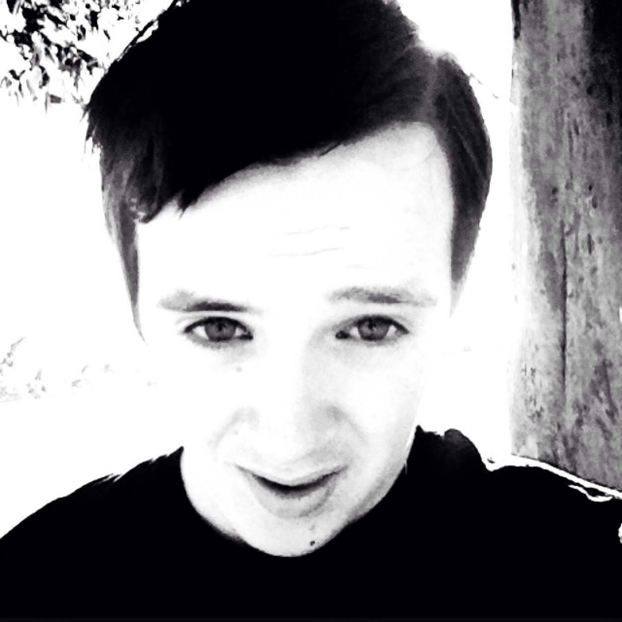 I'm Callum, 15, Australian, love music