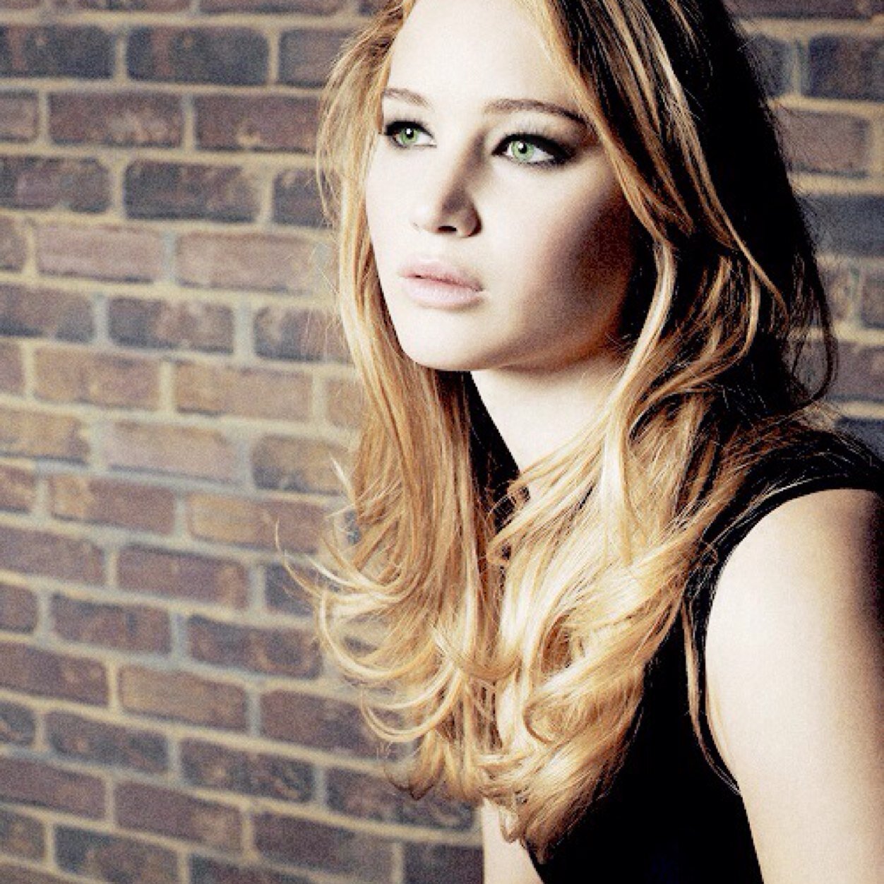 DatAssJenn's profile picture. And the Oscar goes tooooo: ME! My chocolate cake: Matthew Staton Bomer #RP So single.