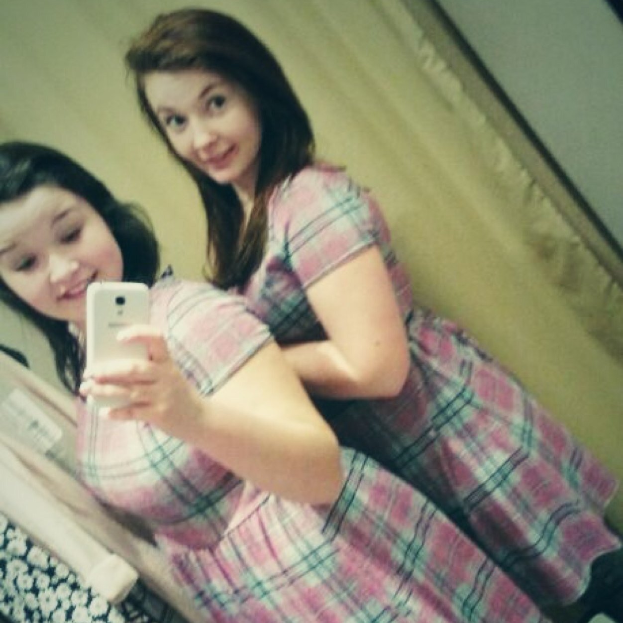 Instantgram nicole_mcshane. Follow ill follow back:-)