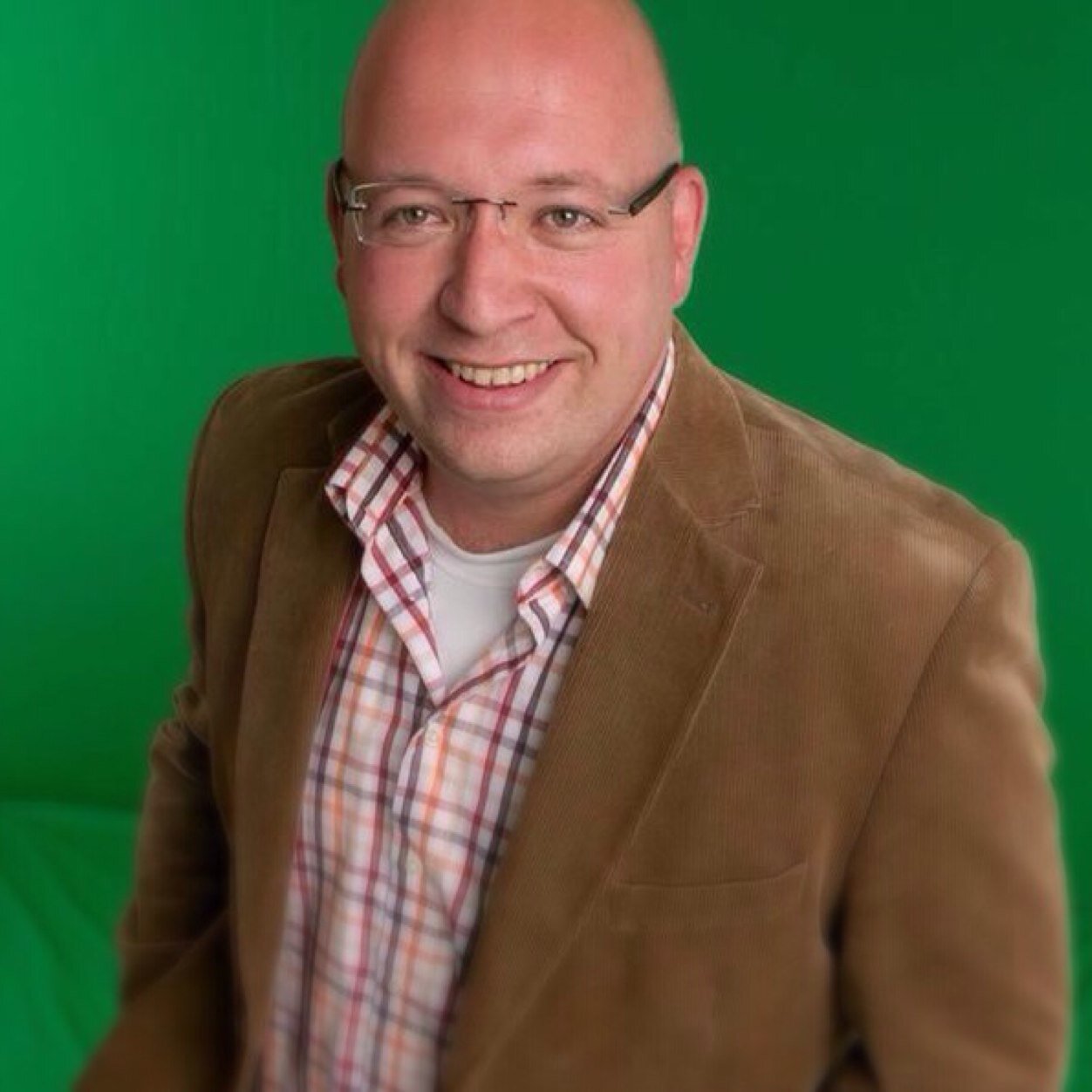 monnie_13's profile picture. 