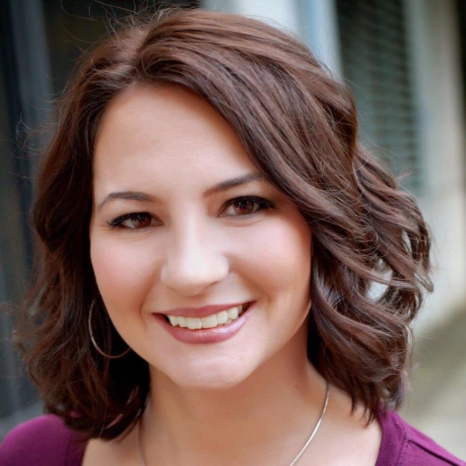 I help online business owners doing too much themselves, figure out what to do, what to delegate, and create systems so what they delegate will get done.