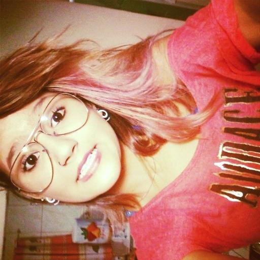 mmeeniinaa ccomm mmttoo ffoocco , ffoorçaa && féee ' ;*