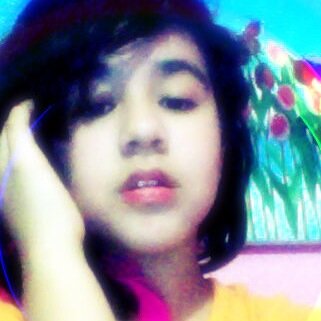 soy #inexplicable mente feliz:) FAN de la @pizza  , amante del elado me gustan los chicos altos ,fieles , guapos, i celosos ijij XD