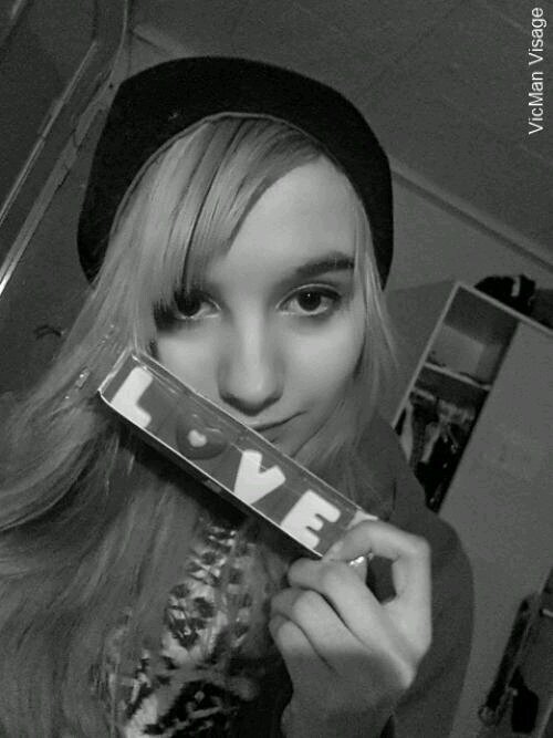 Emo, Simple, 19, FIN-ID