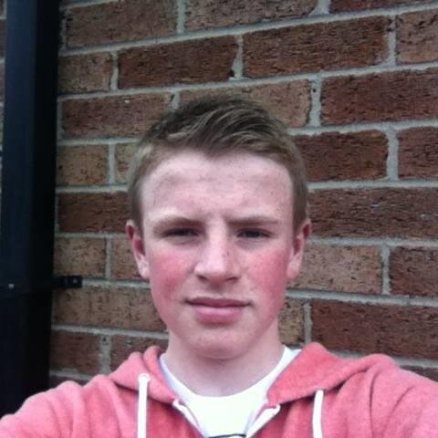 AndyTWD99's profile picture. Hunting. Crossbow. THE WALKING DEADGamer.Xbox not ps3 Follow anyone im kind like that:)