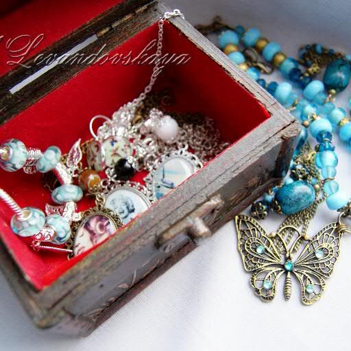 LOVE beautiful and sparkling earrings, pendants, bracelets.I want to offer materials for making jewelry.Follow me to see and buy:)Low prices.Shipping worldwide!