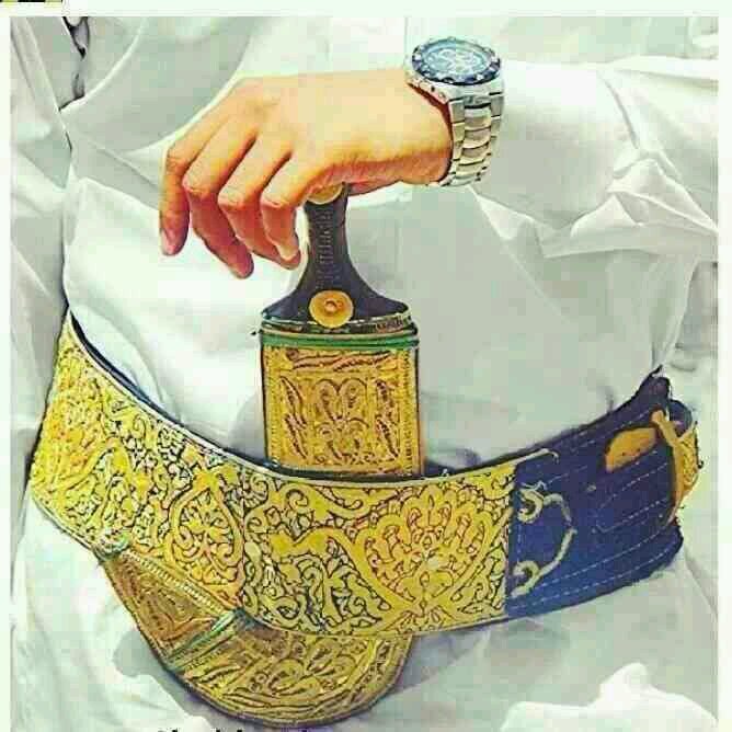 مكتب حج وعمره معاملات فيز وزيارات عائليه استخراج جوازات  تنسيق رحلات حجوزات تذاكر طيران ونقل بري يوجد سيارات خاصه وخدمات عامه في مجالنا