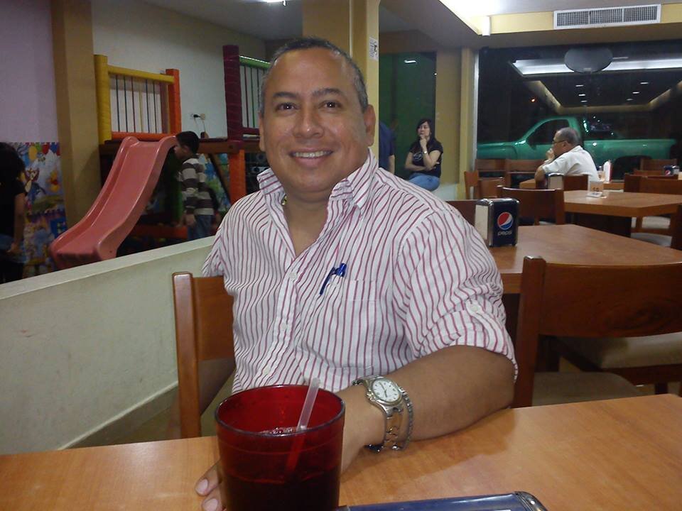 ECONOMISTA, MSc.GERENCIA EMPRESARIAL. ASESOR FINANCIERO. VENEZUELA NECESITA UN CAMBIO VERDADERO Y PROFUNDO
PAPA DE GERARDO ENRIQUE, DIEGO ALEJANDRO GILARY SOFIA