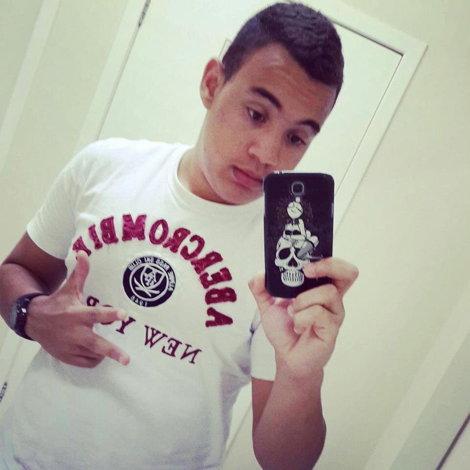 Tenha fé que sua história vai mudar. Grite bem alto e depois é só acreditar. ✖Futebol , ✖Dubstep , ✖In Love