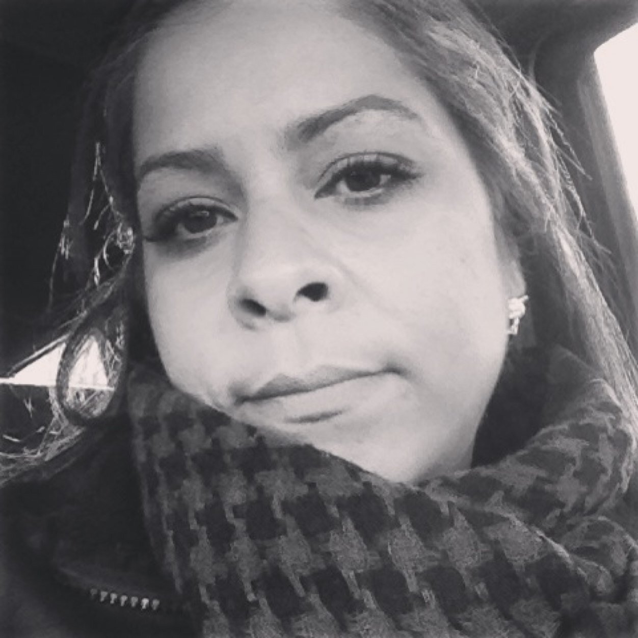 Very cool.. I love, love queen B... Married for 15 yrs. love my hubby..and a mommy of 2 beautiful girls.. They are my life.. My dream is to meet beyonce..