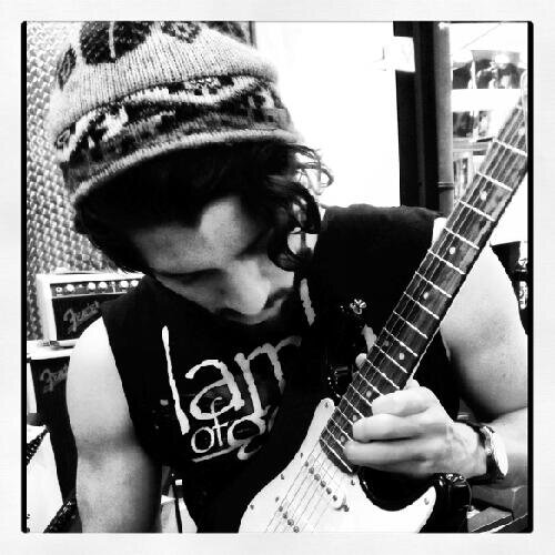 ANDRE_UMBRELLA's profile picture. Viva Venezuela / 
Warner Music Group / 
Yell Oh Umbrella /