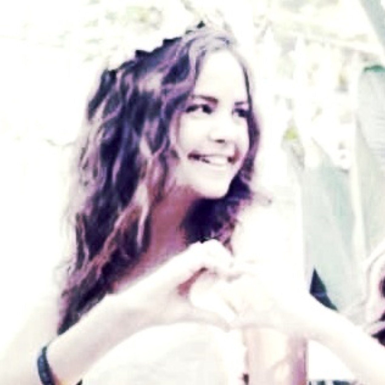 / Bethany Ravensdale; sister to @ravensdxle / Daughter of Ariadne; 14 [#PercyJackson]