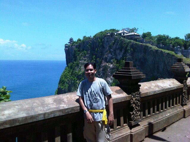 triawardhana's profile picture. 