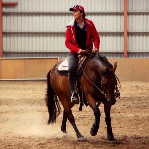 Just a small town Canadian woman trying to make her dreams come true.