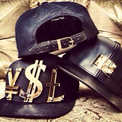 Worldundermyhat's profile picture. What happened to Hats? Exploring the functions of hats and its decline in 20th century.