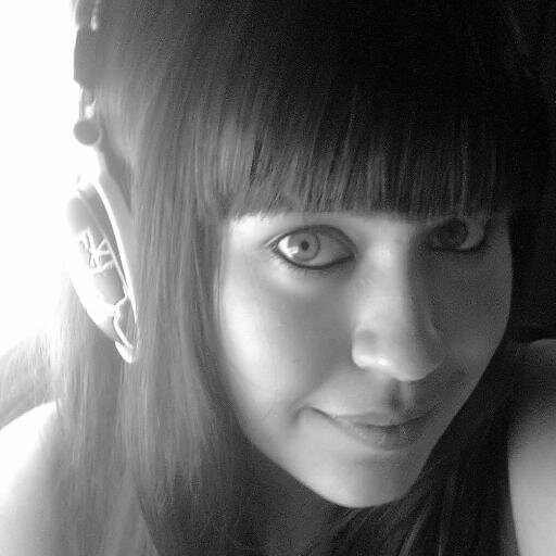 julietaferte's profile picture. Muchas veces en la vida las personas olvidan lo que deben recordar y recuerdan lo que deben olvidar