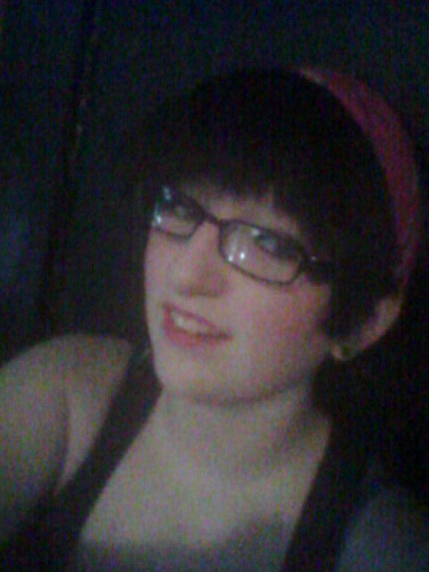 im 15 years old. my birthday is june 29th. thats it.... :)