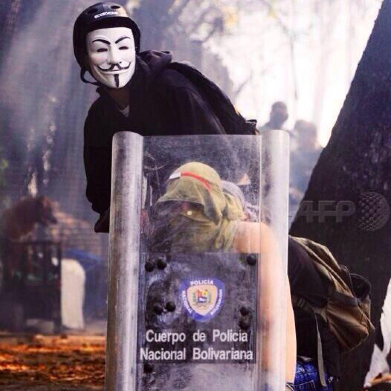 \( •_•)_† No soy tan inútil, por lo menos sirvo de mal ejemplo!! #FollowBack seguro