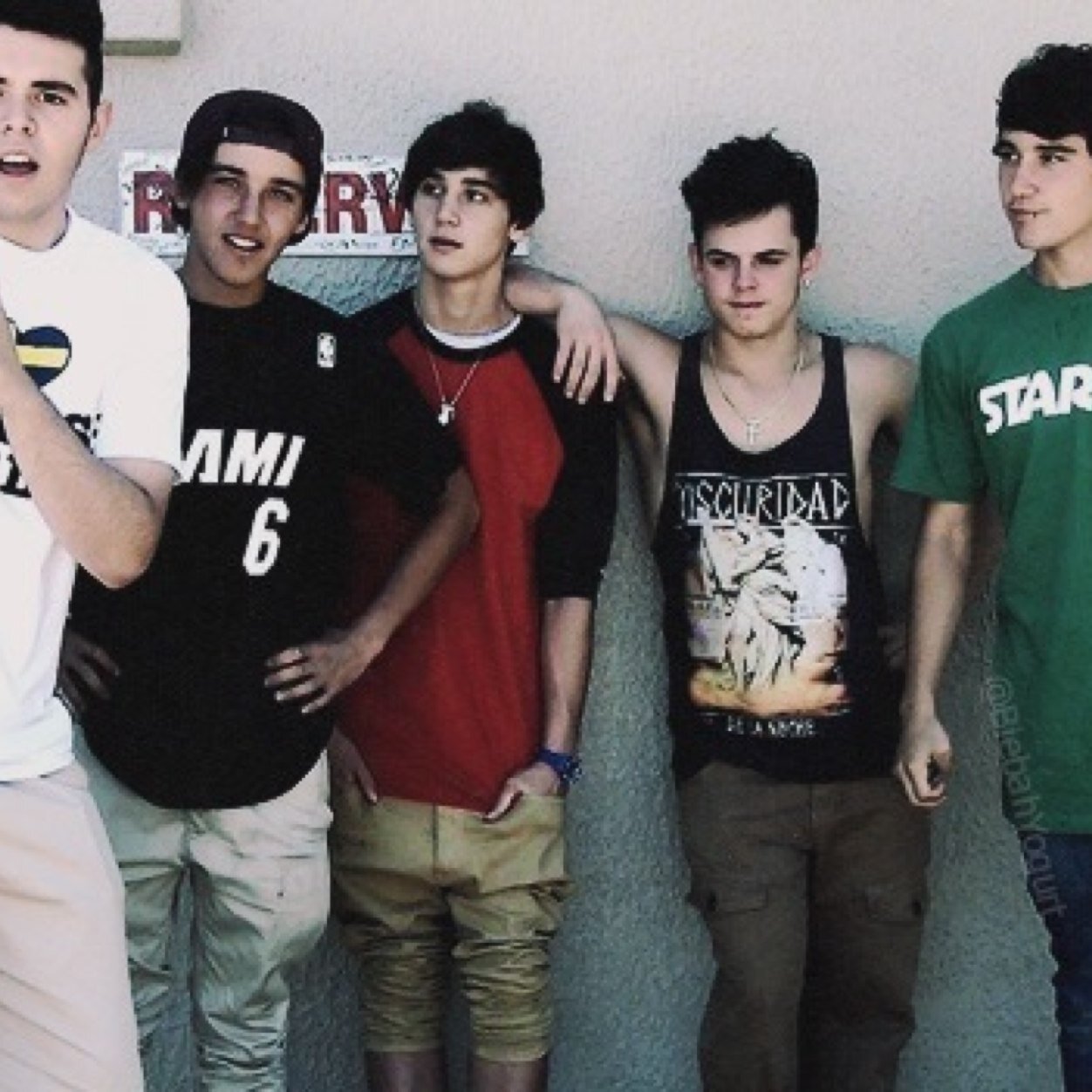 0/5 please follow my bae @janoskianbabe4u love you