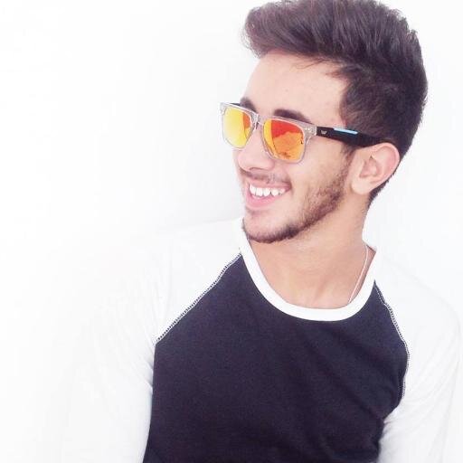 F A C E B O O K http://t.co/oacQGv6bYa? VIDEOS MIOS BAILANDO :http://t.co/4aOXjHOIne