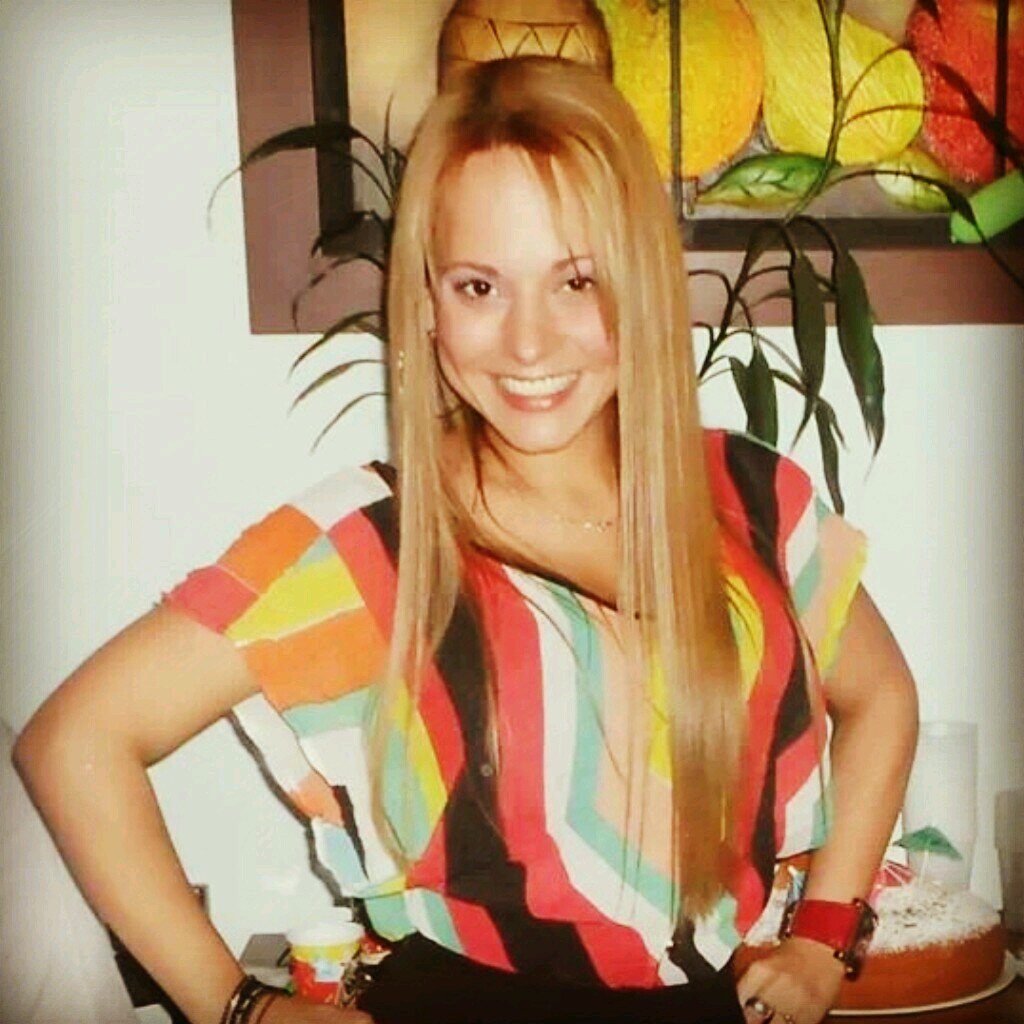 AlejandraVlasqz's profile picture. 