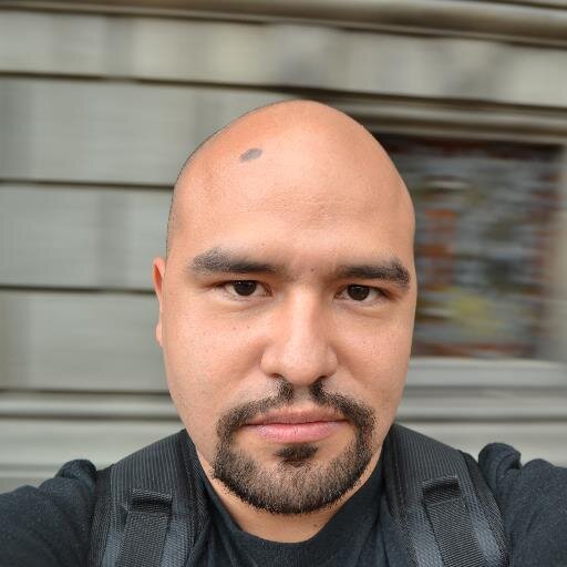 Ingeniero de redes, melómano, fotografo