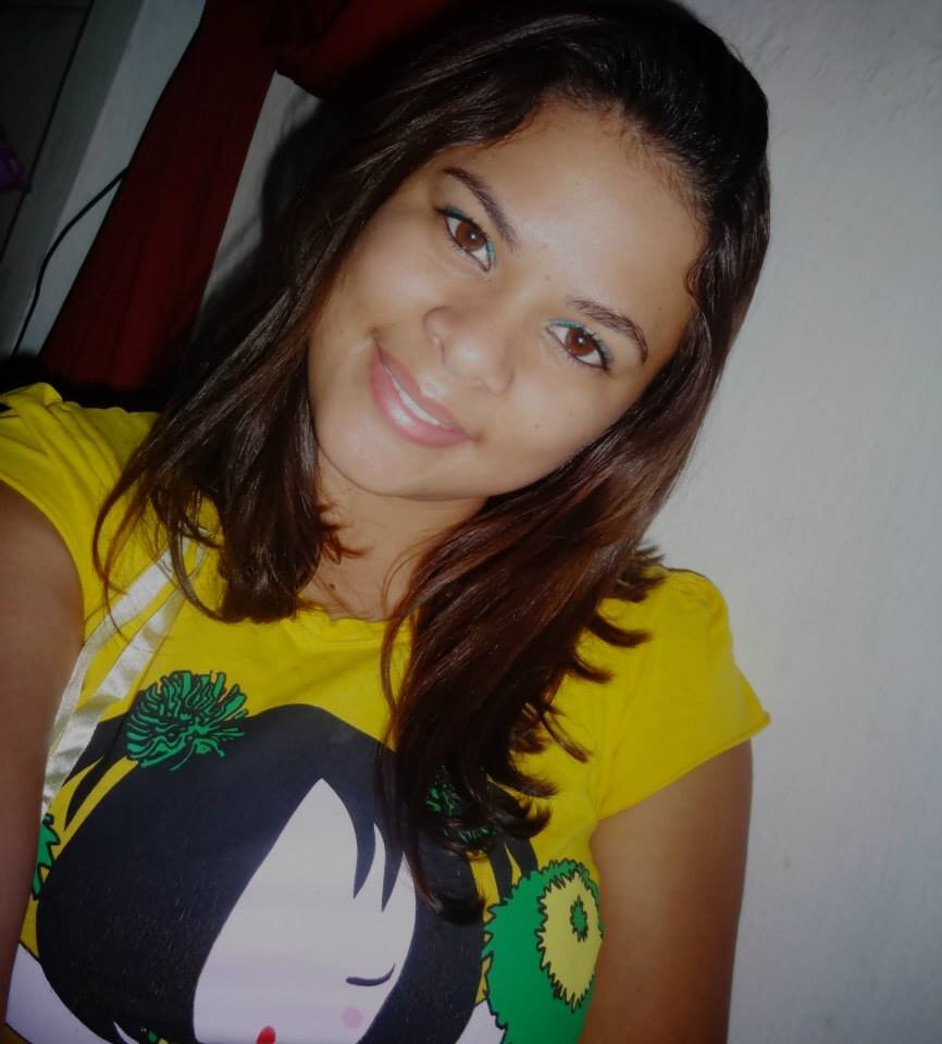 Eu posso ter muitos defeitos, mas sei dar a mão a um amigo quando elas mais precisa. :)
