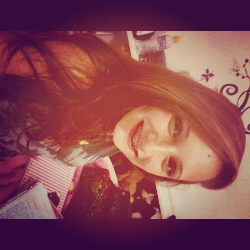 16, Brasil. Facebook and Instagram: isabrehm.