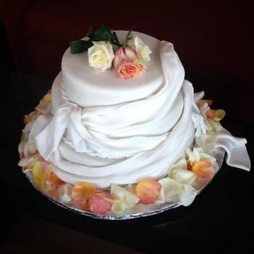 #Pastelería #Cafetería #Heladería http://t.co/at6X98Tb6b