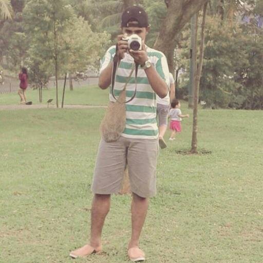 be your self :) :) i love my jesus, family, n my firum(jeni)