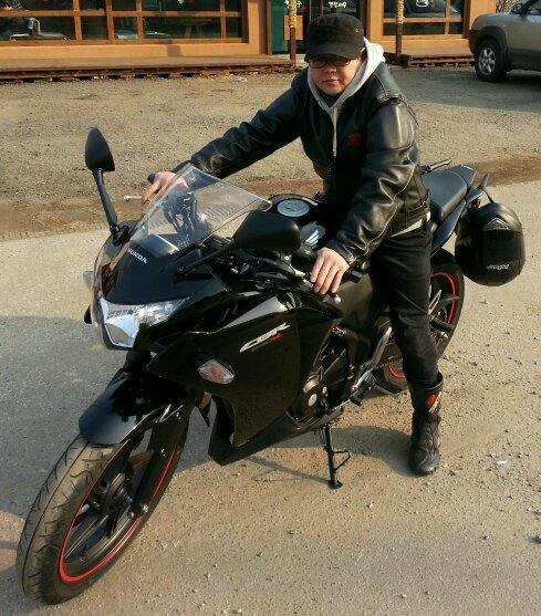 jjy1224's profile picture. 대한민국서울/AB형/두산베어스.영화.CBR250R/강원도,제주도 그리고 일본,캐나다/히가시노 게이고, 기욤뮈소, 더글라스케네디/가끔 혼자놀기/ 그리고.... 기다림