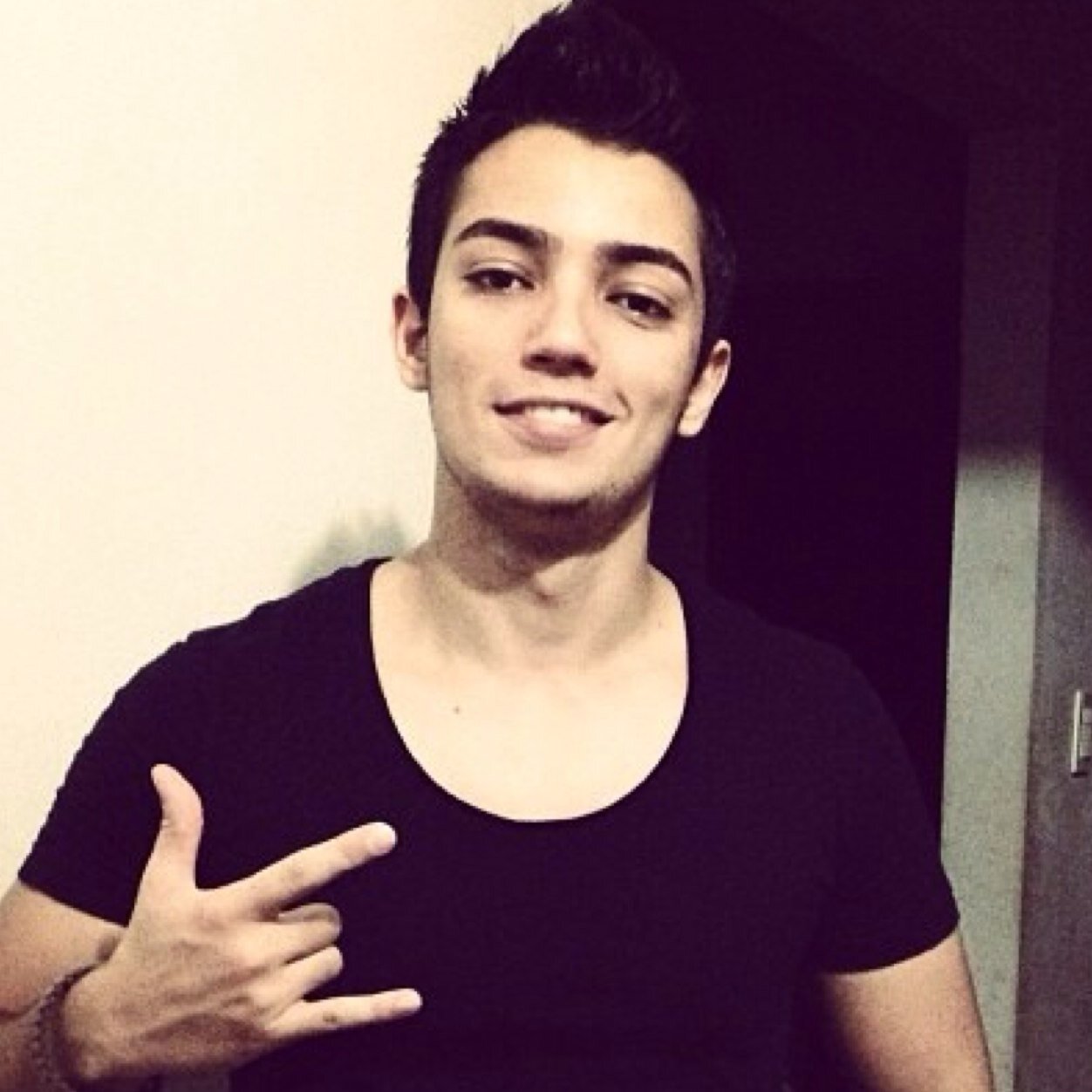 eles dizem que é impossível encontrar o amor sem perder a razão ♫