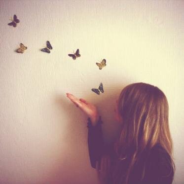 Just a crazy girl trying to bring a bit of light to people lifes.